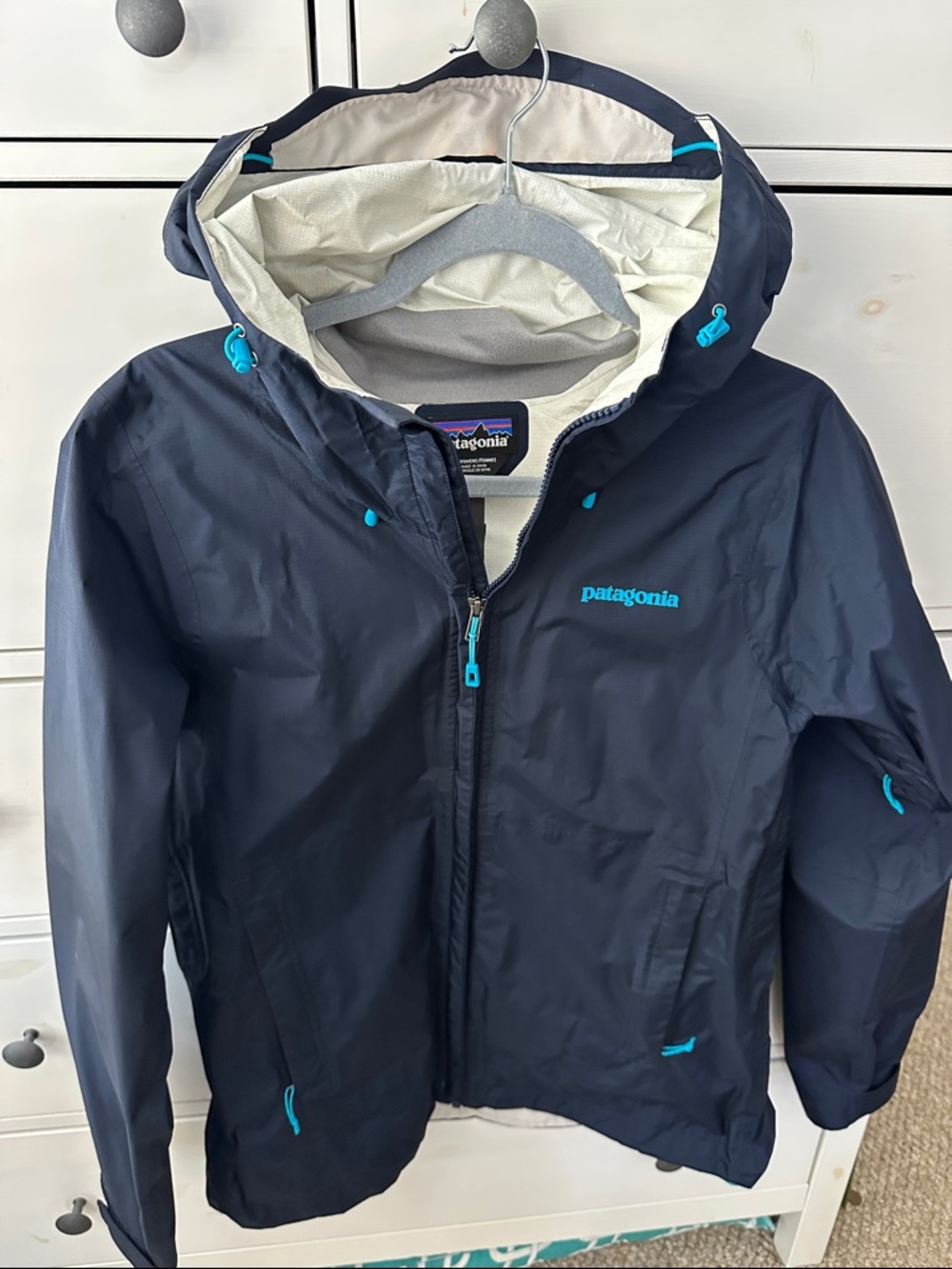 Patagonia Womens Navy Blue Rain Jacket with Aqua Accents